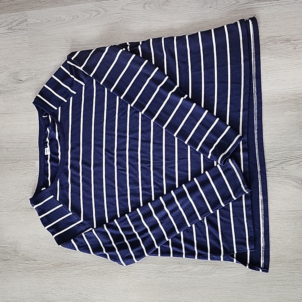 Women's Old Navy Crew Neck Sweater Size Large
